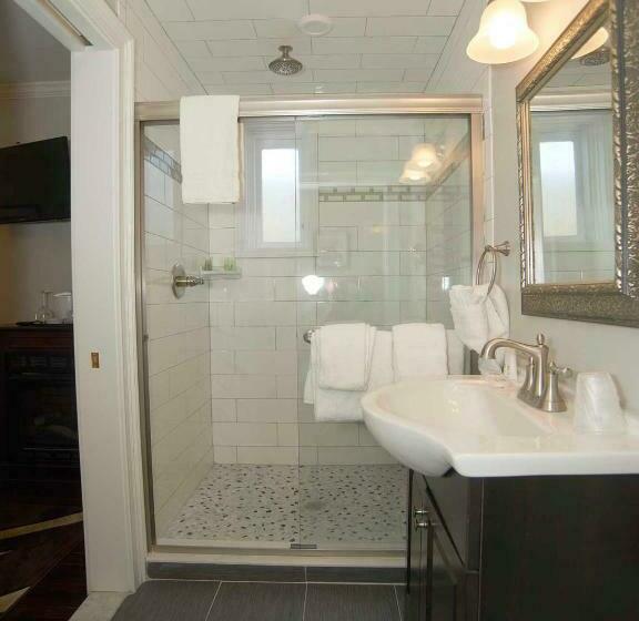 Номер Стандарт, Bellevue Manor