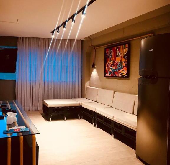 חדר דלוקס לשלושה, Bessa Golden Flats