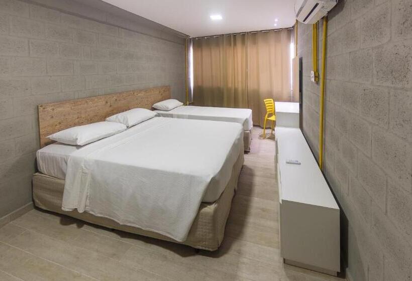 Quarto Triplo Deluxe, Bessa Golden Flats