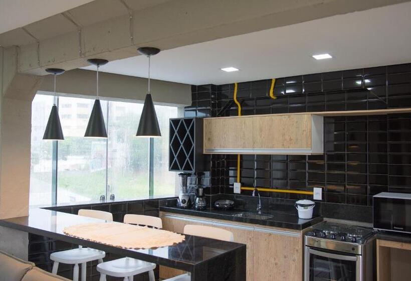 חדר דלוקס לשלושה, Bessa Golden Flats