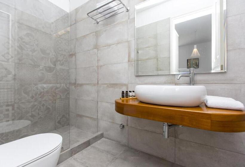 Апартаменты 1 Спальня Вид на Море с Балконом, Castle Mansions