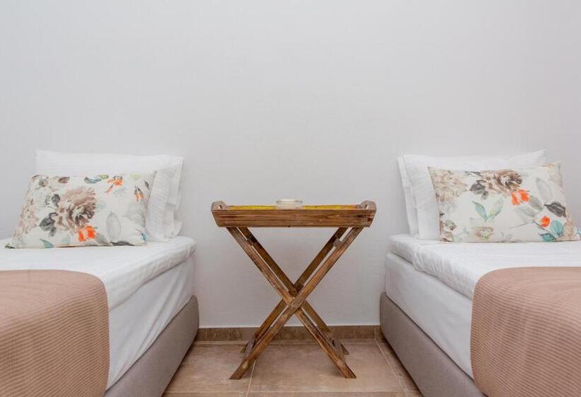 Апартаменты 1 Спальня Вид на Море с Балконом, Castle Mansions