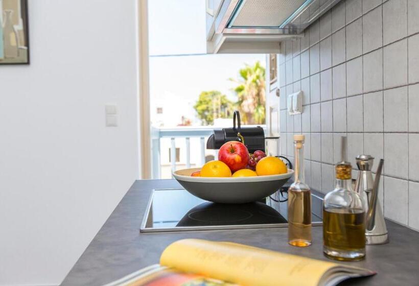 Апартаменты 1 Спальня Вид на Море с Балконом, Castle Mansions