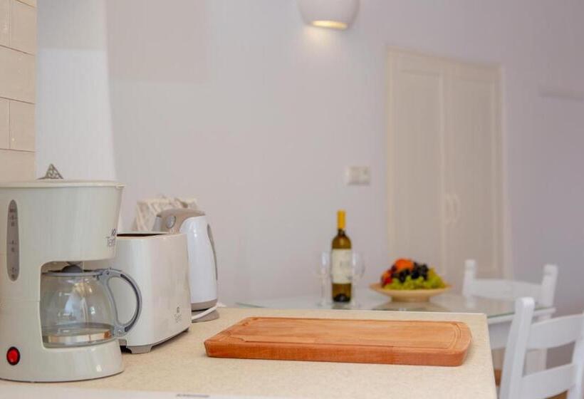 Апартаменты 1 Спальня с Балконом, Castle Mansions