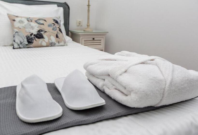 Апартаменты 2 Спальни Вид на Море, Castle Mansions