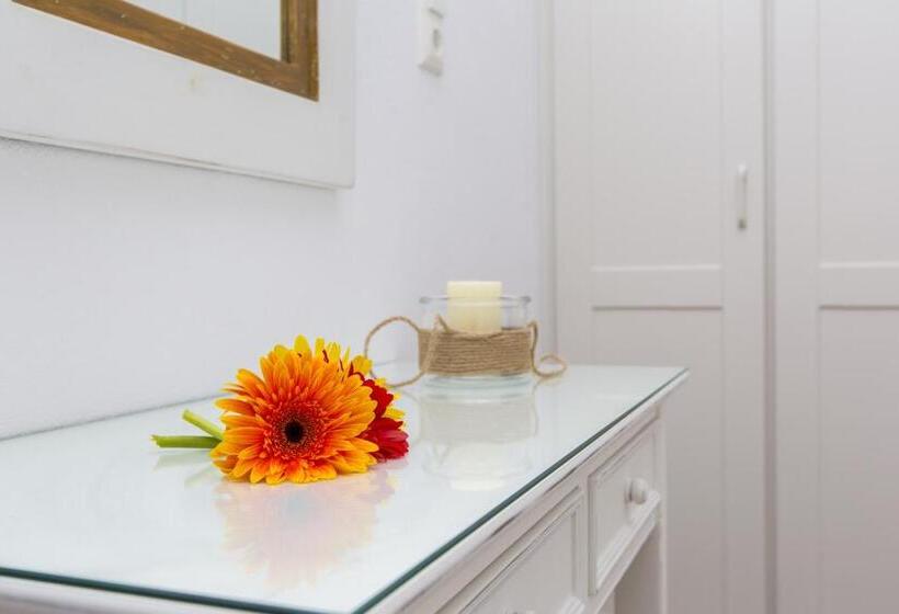 Апартаменты 1 Спальня Вид на Море с Балконом, Castle Mansions