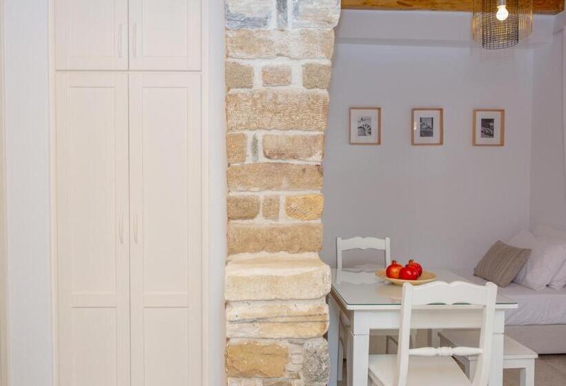 Апартаменты Deluxe 1 Спальня, Castle Mansions