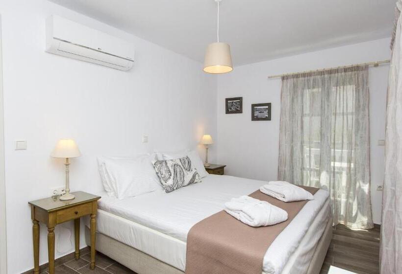 Апартаменты 2 Спальни Вид на Море, Castle Mansions