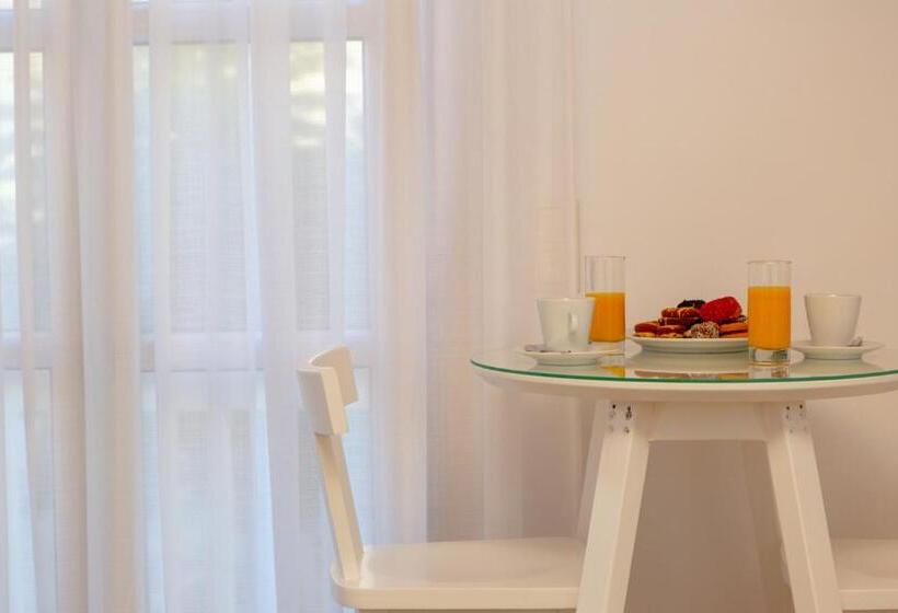 Апартаменты 1 Спальня Вид на Море с Балконом, Castle Mansions