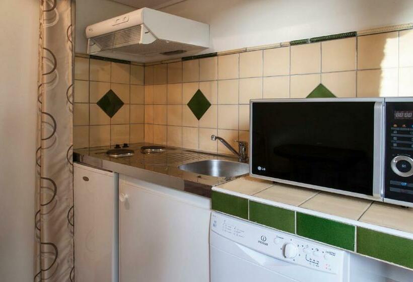 חדר סטנדרט, Ecuries Sainte Croix