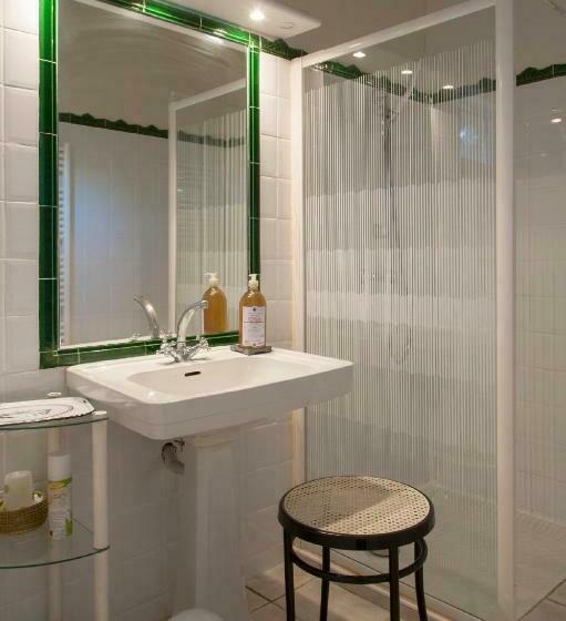 חדר סטנדרט, Ecuries Sainte Croix