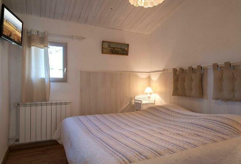 חדר סטנדרט, Ecuries Sainte Croix