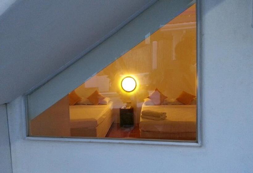 اتاق سوپریور چهار تخته, House Of Big Brother