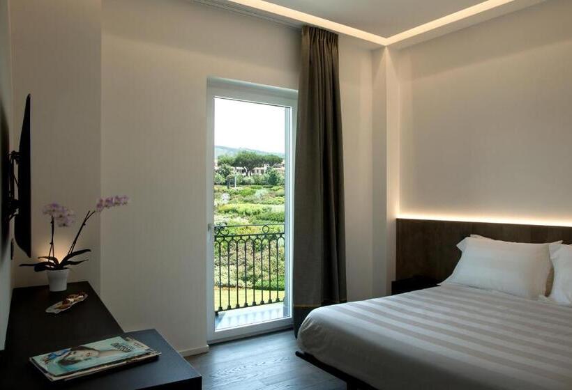 جناح مطلّ علي الجبل, Il San Cristoforo