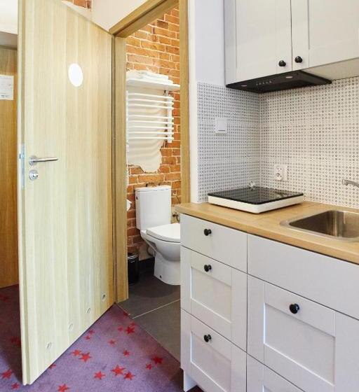 חדר סטנדרט יחיד, Koszary Arche