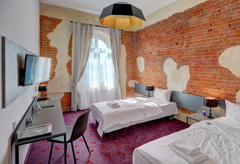 חדר סטנדרט, Koszary Arche