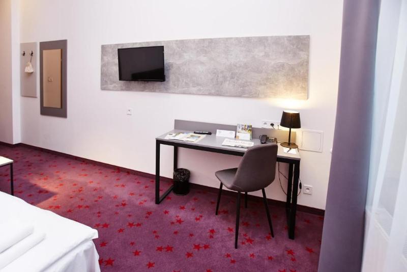 חדר סטנדרט, Koszary Arche