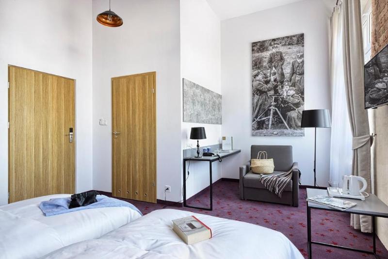 חדר סטנדרט, Koszary Arche