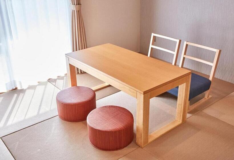 חדר משפחתי, Ocean View In Kibogaoka