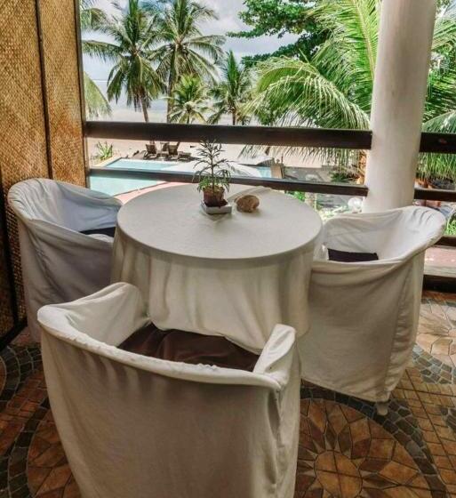 اتاق لوکس با چشم‌انداز دریا, Romantic Beach Villas