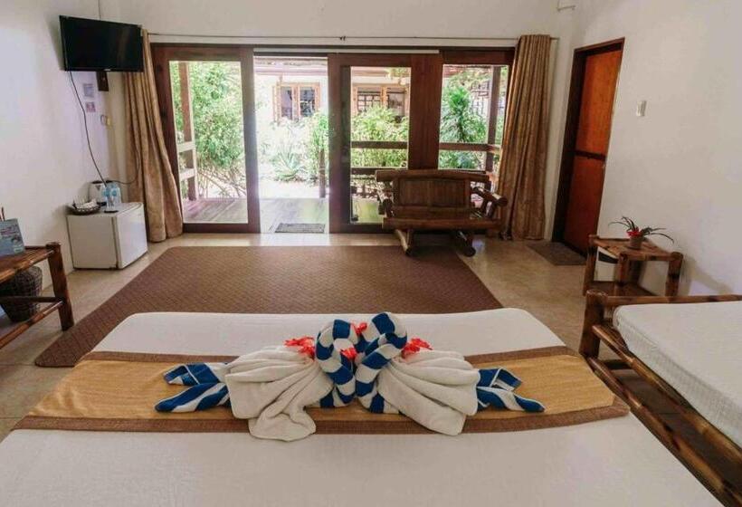 ویلای استاندارد با چشم‌انداز باغ, Romantic Beach Villas