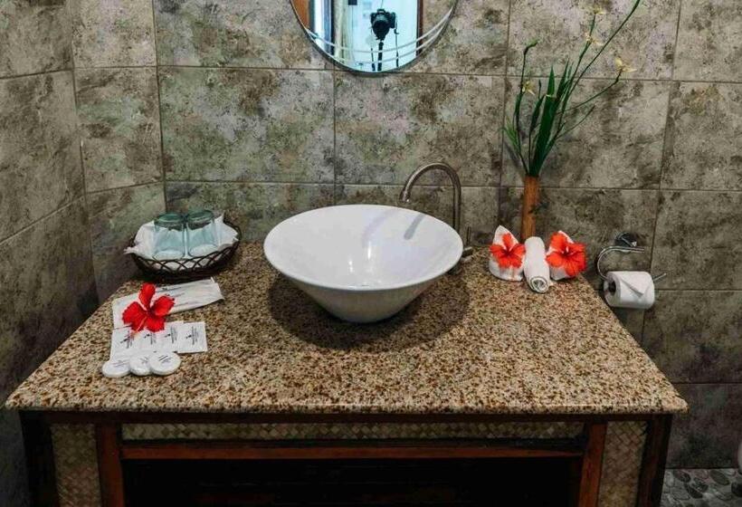 ویلای استاندارد با چشم‌انداز باغ, Romantic Beach Villas