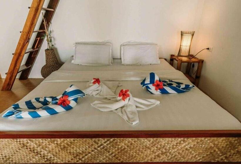 اتاق خانوادگی با چشم‌انداز دریا, Romantic Beach Villas