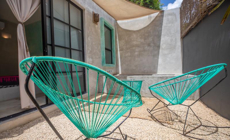 شقة غرفة نوم واحدة مزودة بشُرفة, Zinovia