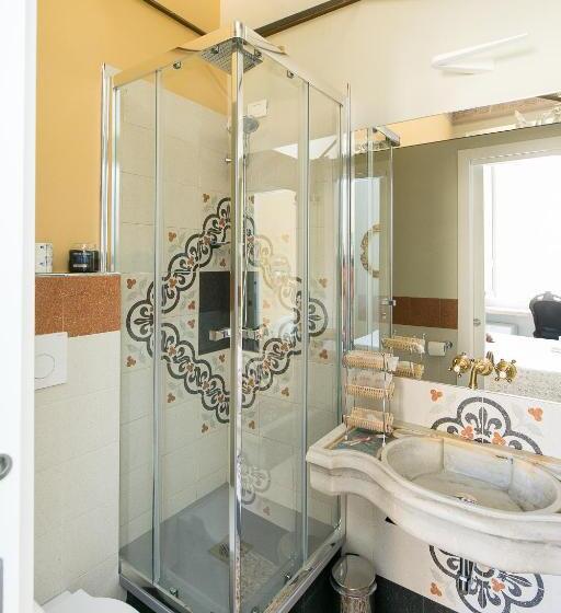 Camera Deluxe Letto King, Nerva Accomodation Cavour