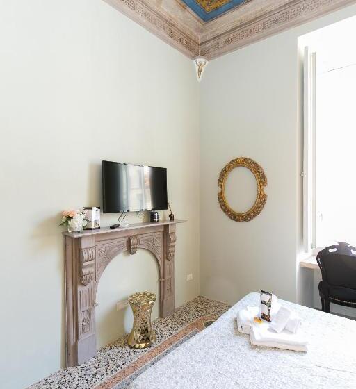 חדר דחוקס עם מיטת קינג, Nerva Accomodation Cavour