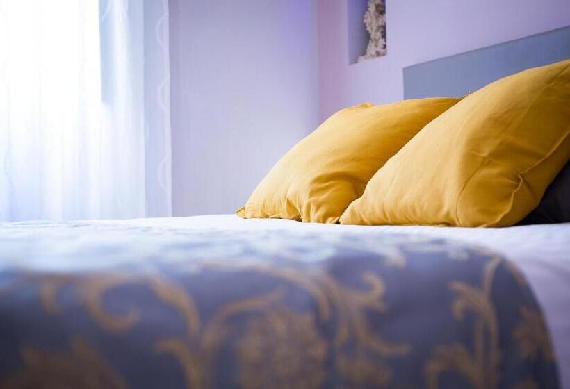 חדר סטנדרט עם מיטת קינג, Nerva Accomodation Cavour