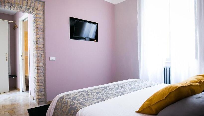 חדר סטנדרט עם מיטת קינג, Nerva Accomodation Cavour