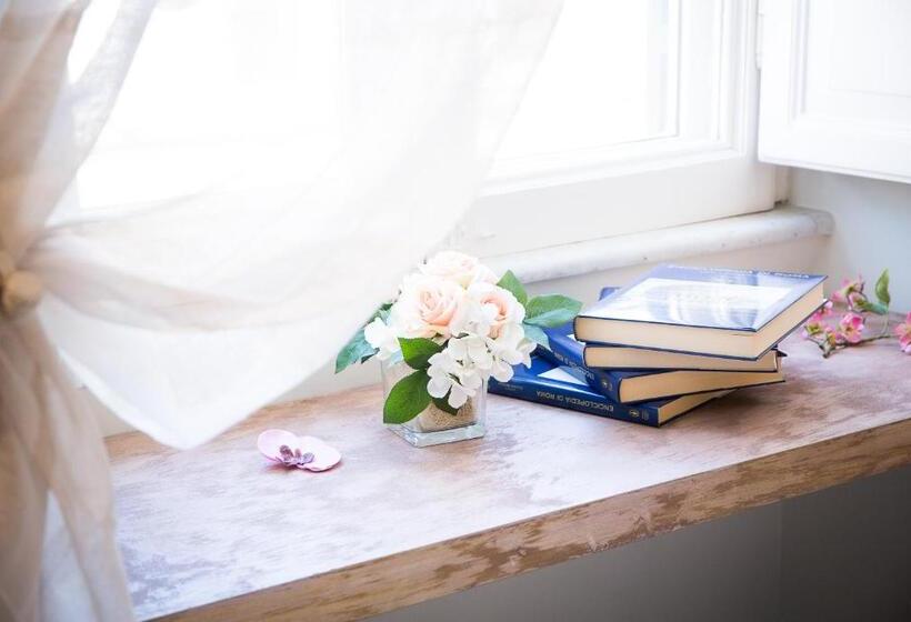 חדר דחוקס עם מיטת קינג, Nerva Accomodation Cavour