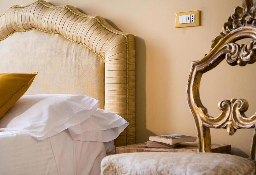 Camera Deluxe Letto King, Nerva Accomodation Cavour
