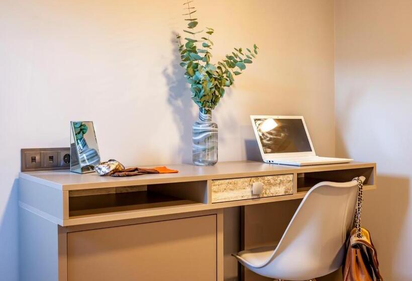 Апартаменты 1 Спальня без Кухни, Apartahotel 5dos5