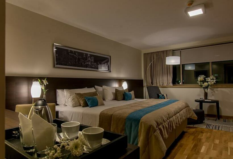 Номер Superior, Caseros 248