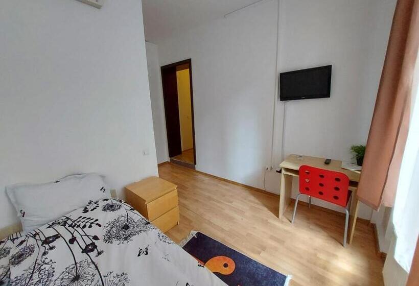 اتاق اکونومی یک تخته, Happy Accomodation