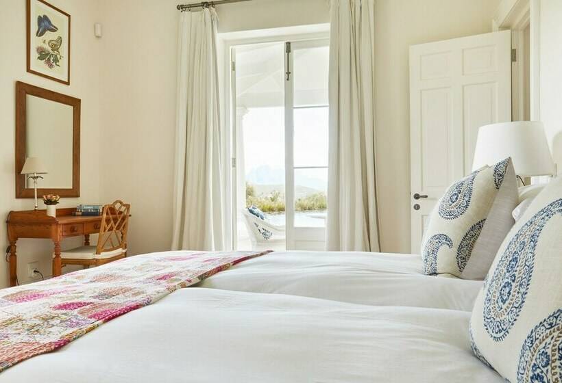 ویلای لوکس 1 خوابه, La Cotte House