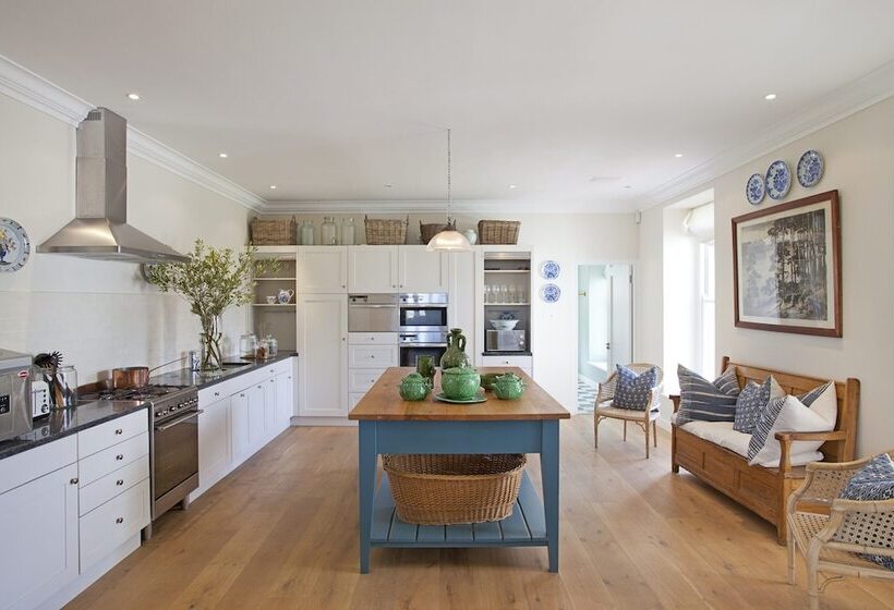 ویلای لوکس 1 خوابه, La Cotte House