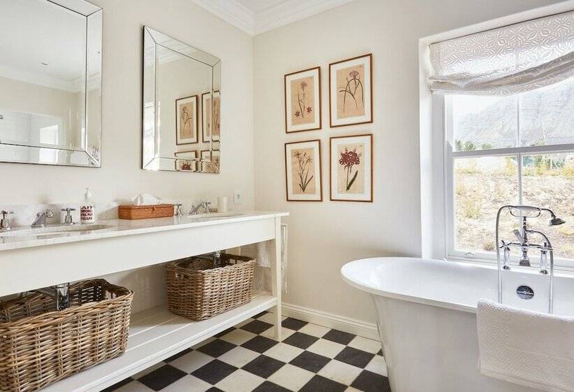 ویلای لوکس 1 خوابه, La Cotte House