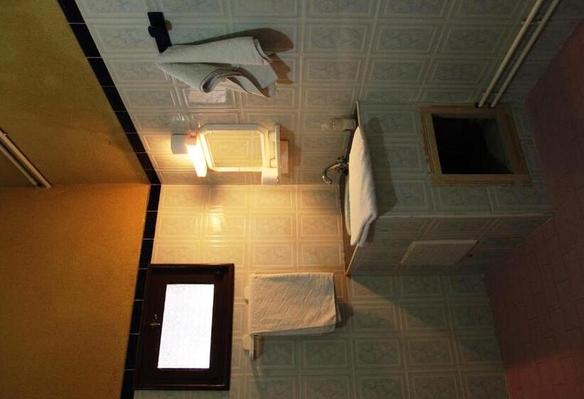 اتاق استاندارد چهار تخته, La Kasbah De Dades