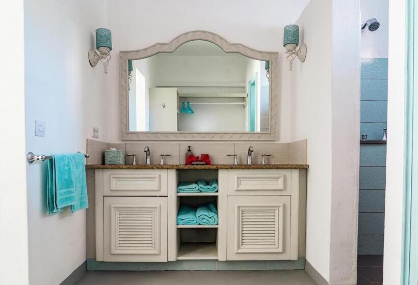 プールビュースイート, Le Mandala Moris Guesthouse