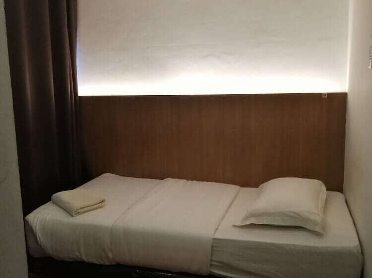חדר סטנדרט יחיד, Place2stay Simpang Tiga