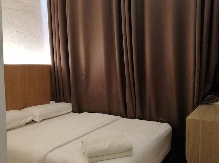 Quarto Estandar, Place2stay Simpang Tiga