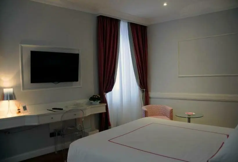سوییت جونیور, Suite Fontana Di Trevi