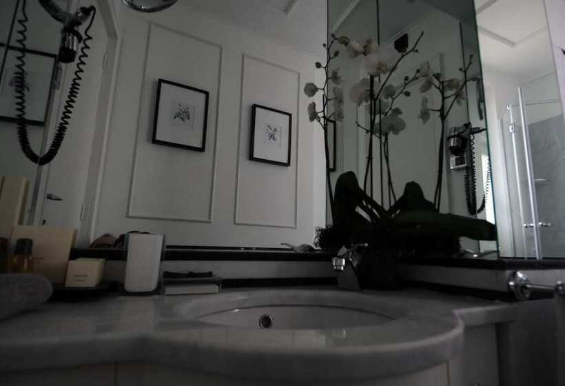 سوییت جونیور, Suite Fontana Di Trevi