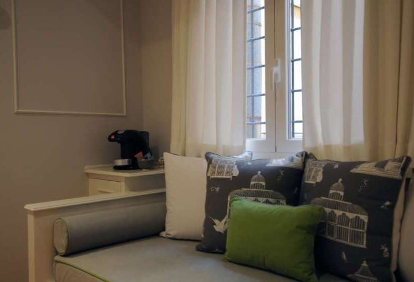 سوییت جونیور, Suite Fontana Di Trevi