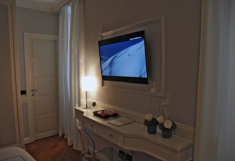 سوییت جونیور, Suite Fontana Di Trevi