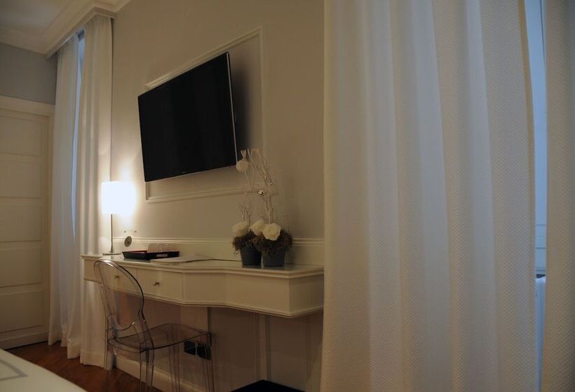 سوییت جونیور, Suite Fontana Di Trevi