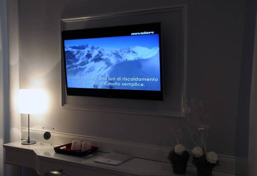 سوییت جونیور, Suite Fontana Di Trevi